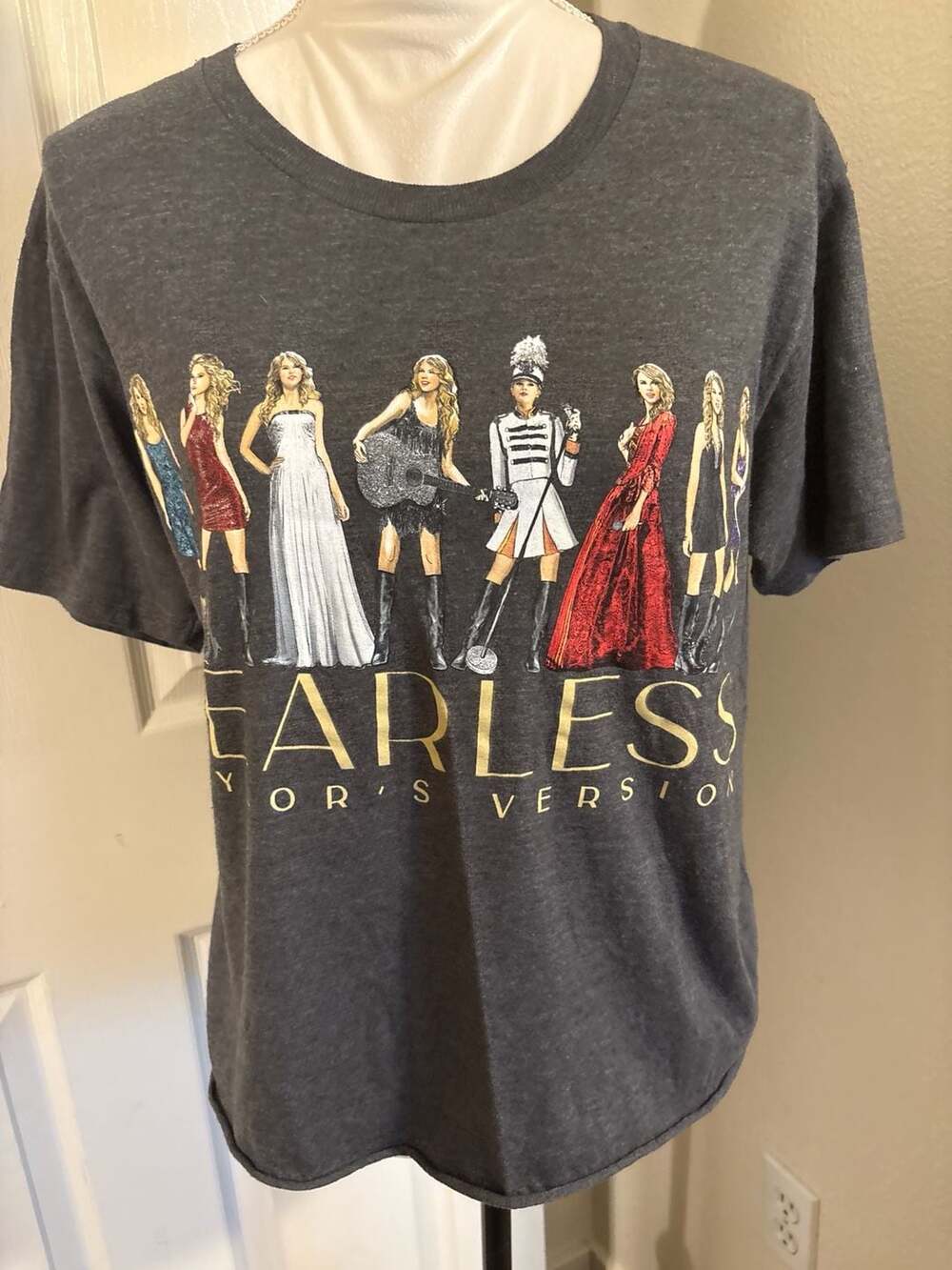 Taylor Swift Fearless Taylor's Version Eras T-Shirt Size M Gray